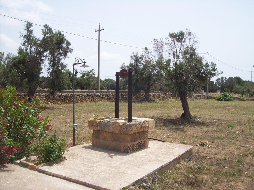Hostal Trullo Contrada Stracca Alliste Exterior foto